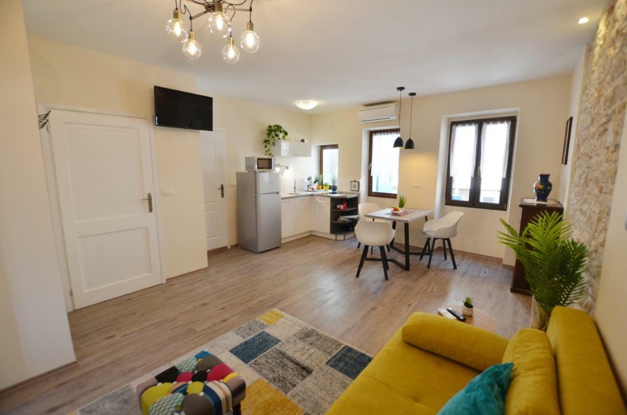 Bruno Apartment Rovigno Esterno foto