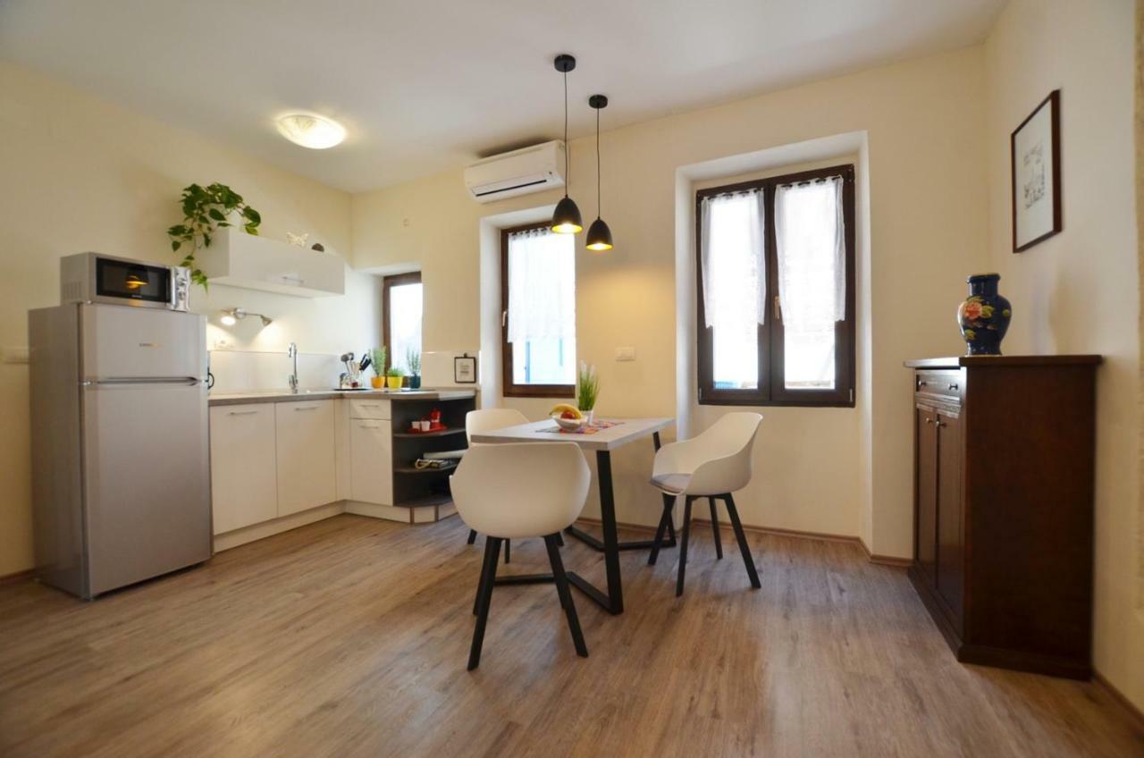 Bruno Apartment Rovigno Esterno foto